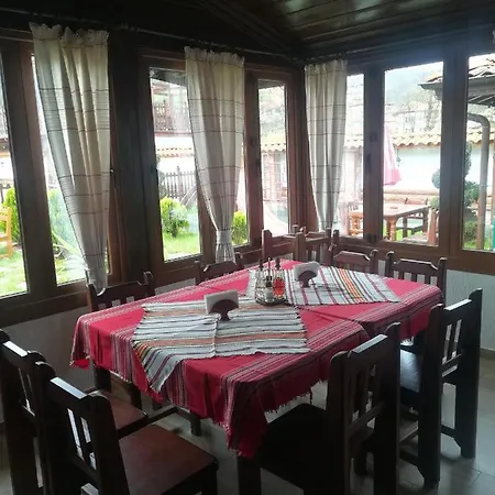 Комплекс Родопски Рай Smilyan (Smolyan)