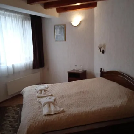 Комплекс Родопски Рай Guest house Smilyan (Smolyan)