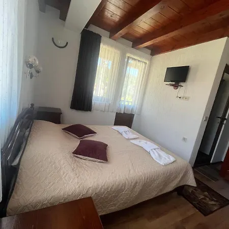 Guest house Комплекс Родопски Рай Smilyan (Smolyan)