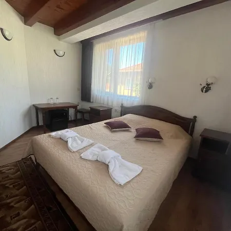 Комплекс Родопски Рай Guest house Smilyan (Smolyan)