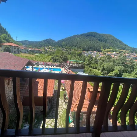 Комплекс Родопски Рай Guest house Smilyan (Smolyan)